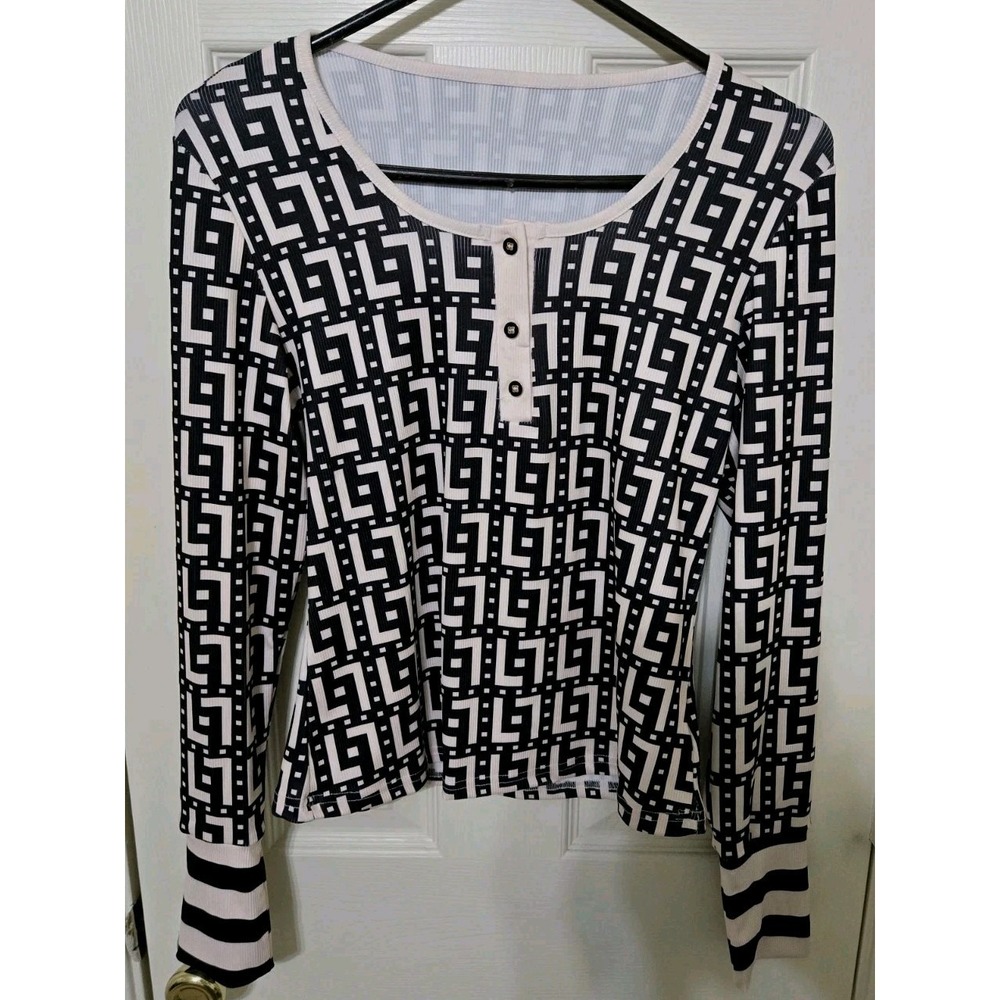 Merkari Women's Sweater; Size Small Geometric Design Brown/Cream NWOT